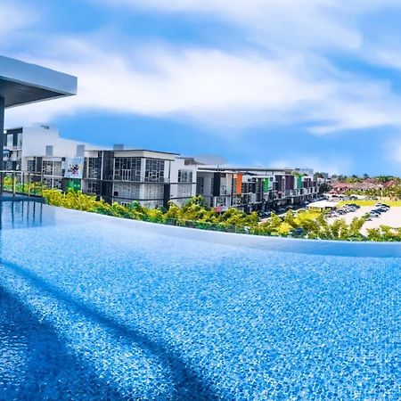 Cat City Mediterranean Theme City&Pool View Homestay 貓城地中海主題城市泳池風景民宿 كوشنج المظهر الخارجي الصورة
