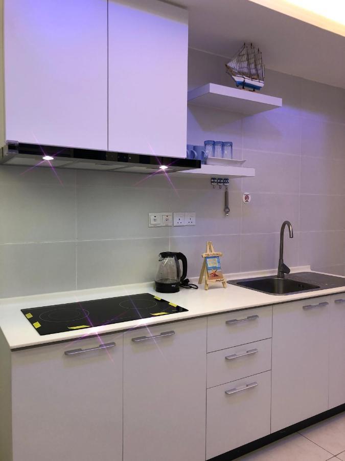 Cat City Mediterranean Theme City&Pool View Homestay 貓城地中海主題城市泳池風景民宿 كوشنج المظهر الخارجي الصورة