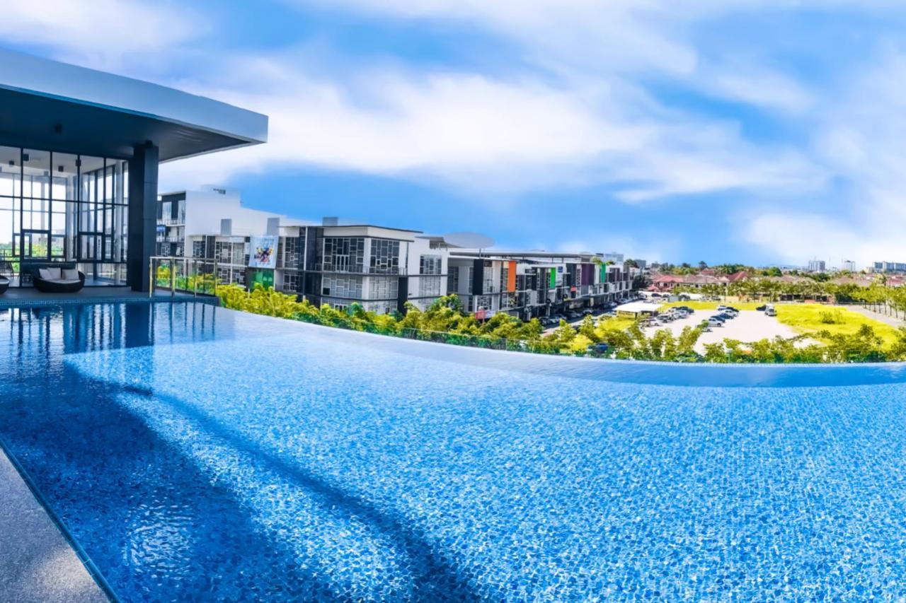 Cat City Mediterranean Theme City&Pool View Homestay 貓城地中海主題城市泳池風景民宿 كوشنج المظهر الخارجي الصورة
